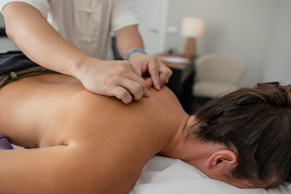 The Benefits of Holistic Pain Management